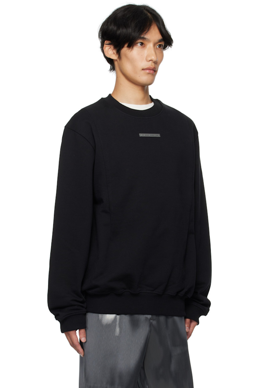 French terry sweatshirt.

· Rib-knit crewneck, hem, and cuffs
· Logo plaque at chest
· Darts at front

Supplier color: Cotton black