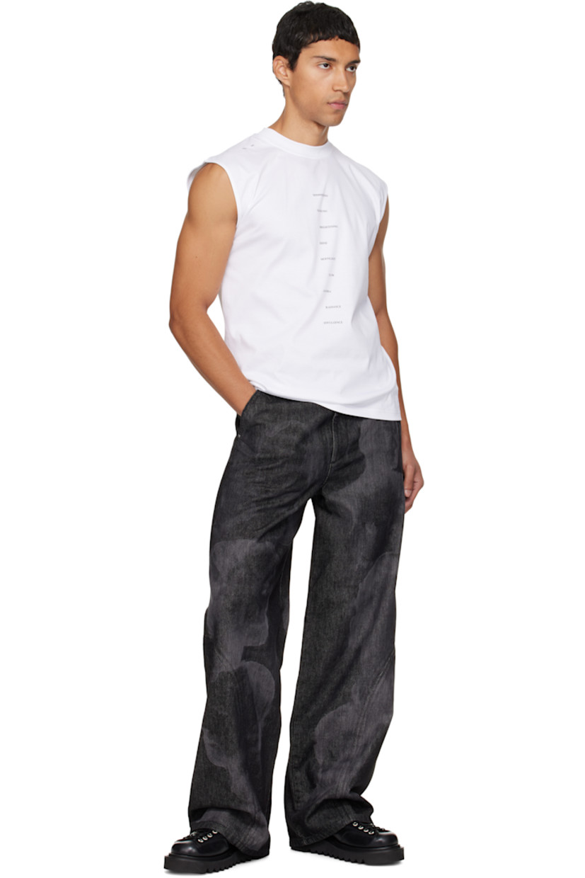 Cotton jersey tank top. 

· Rib-knit crewneck
· Logo and texts printed at front 

Supplier color: White