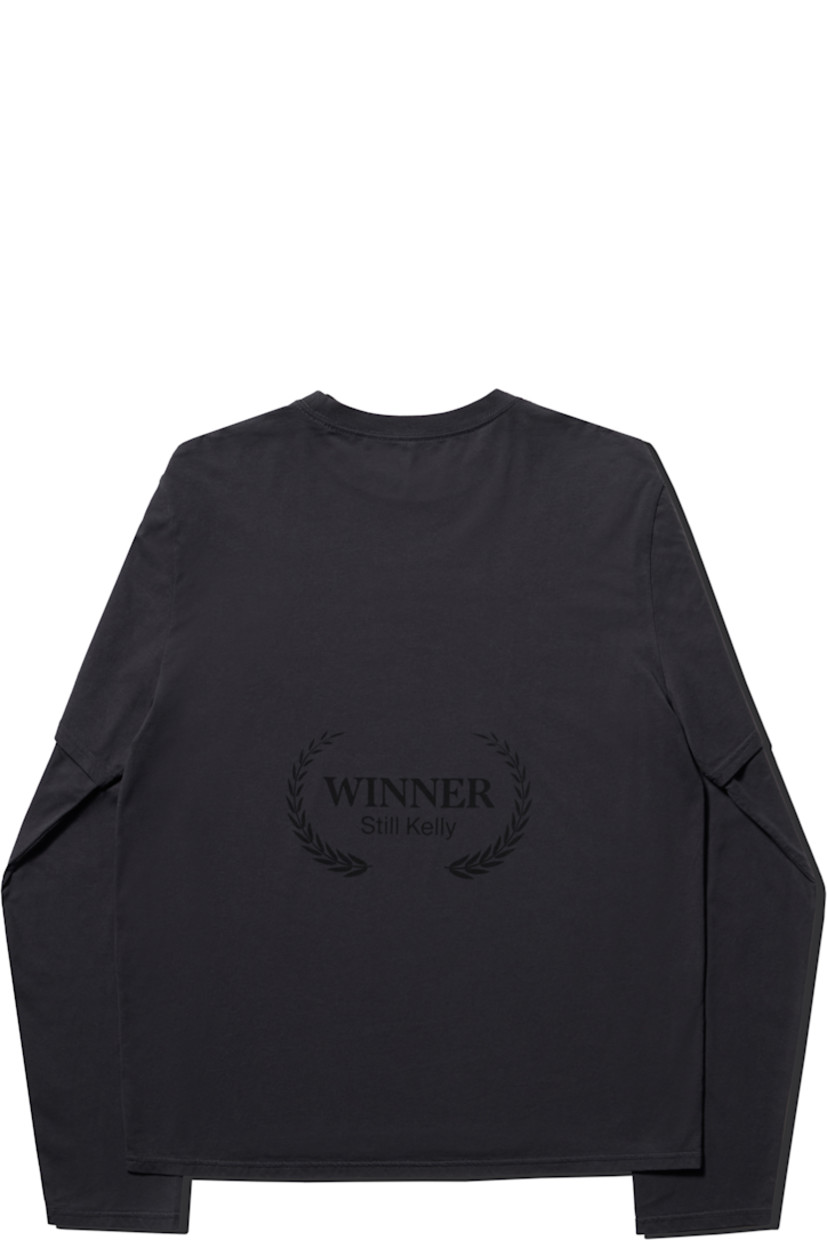 Cotton jersey T-shirt.

· Rib-knit crewneck
· Layered sleeves
· Logo graphic printed at back

Supplier color: Pirate Black