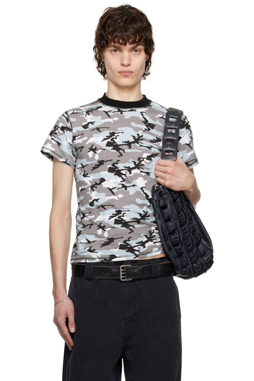 Cotton jersey T-shirt.

· Camouflage pattern throughout
· Rib-knit crewneck

Supplier color: Camo Print All Over