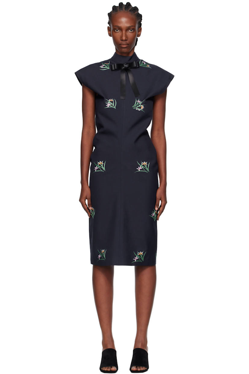 Wool-blend twill midi dress.

· Floral graphics and logo embroidered throughout
· Detachable bow at stand collar
· Zip closure at back
· Central vent at back hem
· Full satin lining

Supplier color: Navy