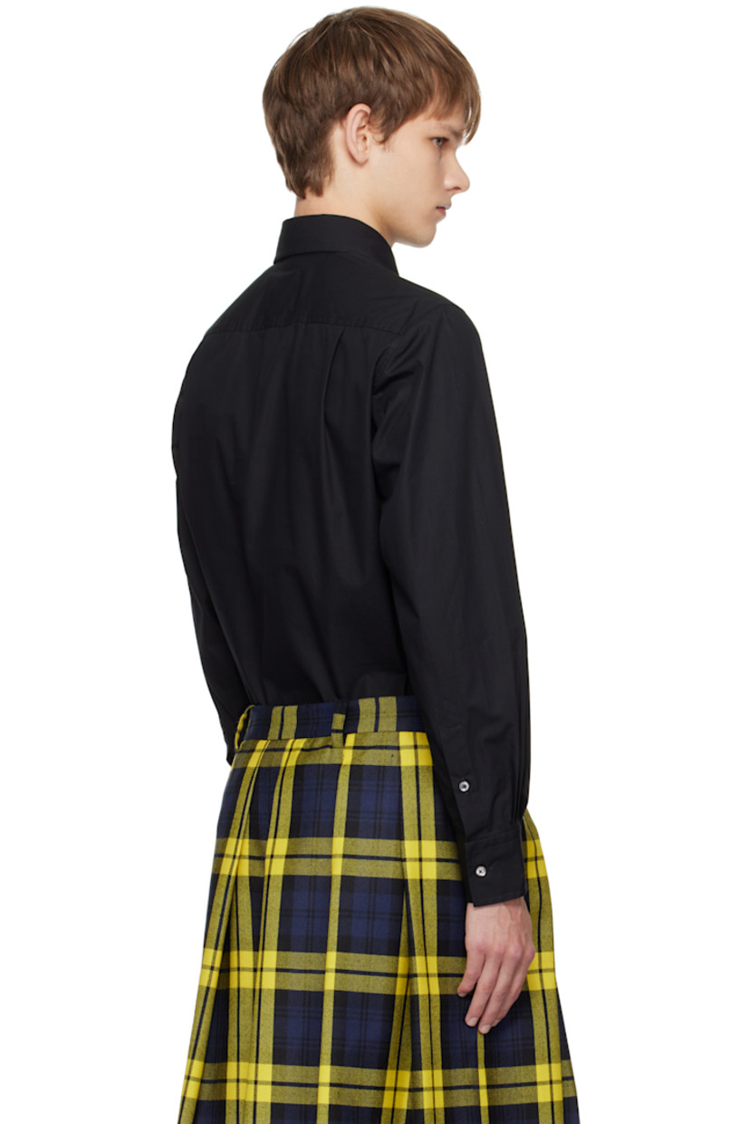 Cotton poplin shirt.

· Pointed collar
· Concealed button closure
· Logo embroidered at chest
· Shirttail hem
· Buttoned barrel cuffs
· Pleats at back yoke

Supplier color: Black