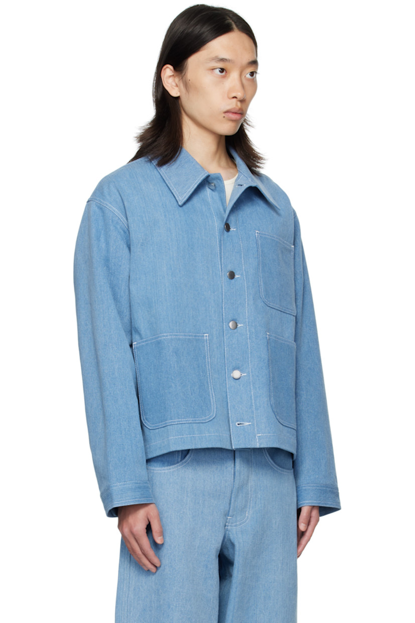 Non-stretch denim jacket. 

· Spread collar 
· Button closure 
· Patch pockets at front 
· Cropped hem
· Buttoned cuffs
· Silver-tone Cobrax™ hardware 
· Contrast stitching in white 

Supplier color: Denim sky blue