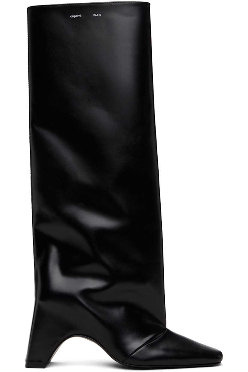 Knee-high buffed calfskin boots.

· Square toe
· Logo printed at collar
· Elasticized gusset at inner side
· Buffed leather lining
· Covered block heel with rubber injection
· Leather sole
· Heel: H3.5"

Supplier color: Black