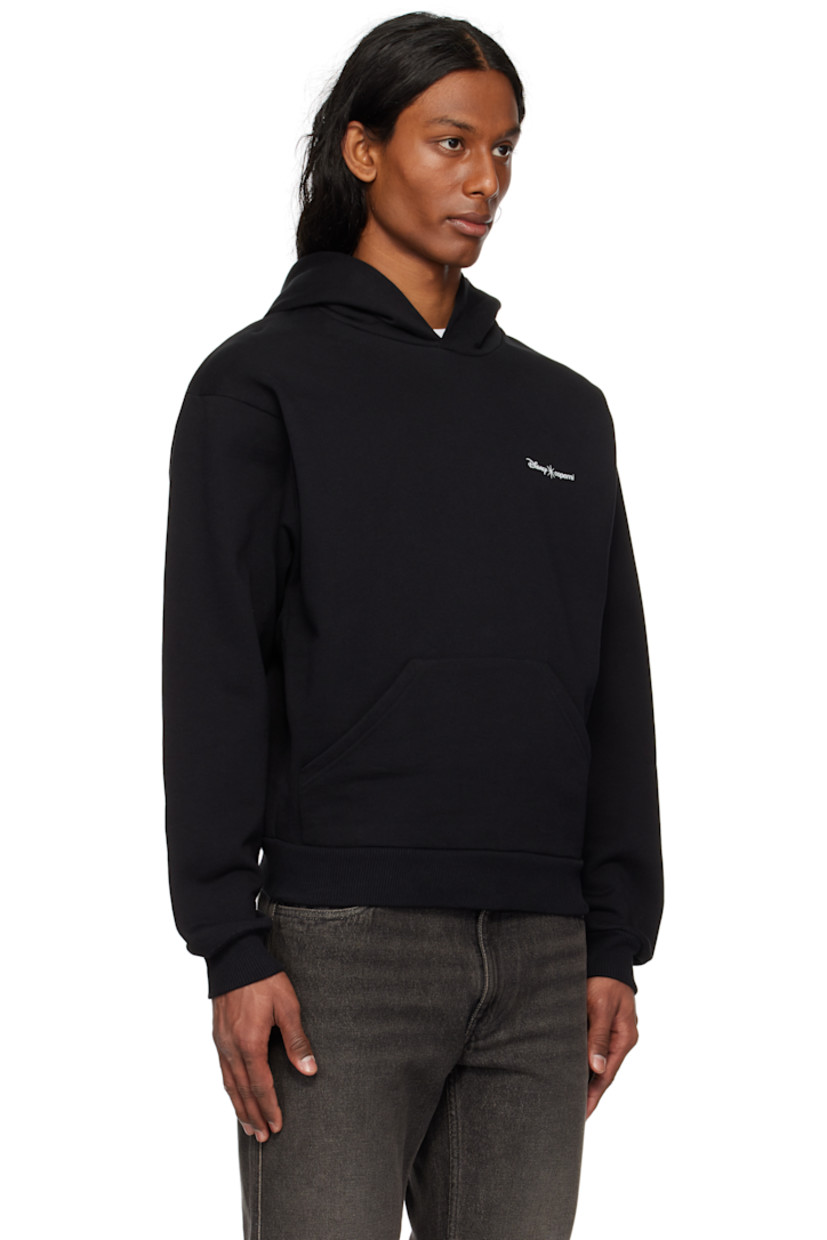 Organic cotton-blend fleece hoodie.

· Graphic appliqués at hood
· Logo printed at chest
· Rib-knit hem and cuffs
· Dropped shoulders

Part of the Disney capsule.

Supplier color: Black