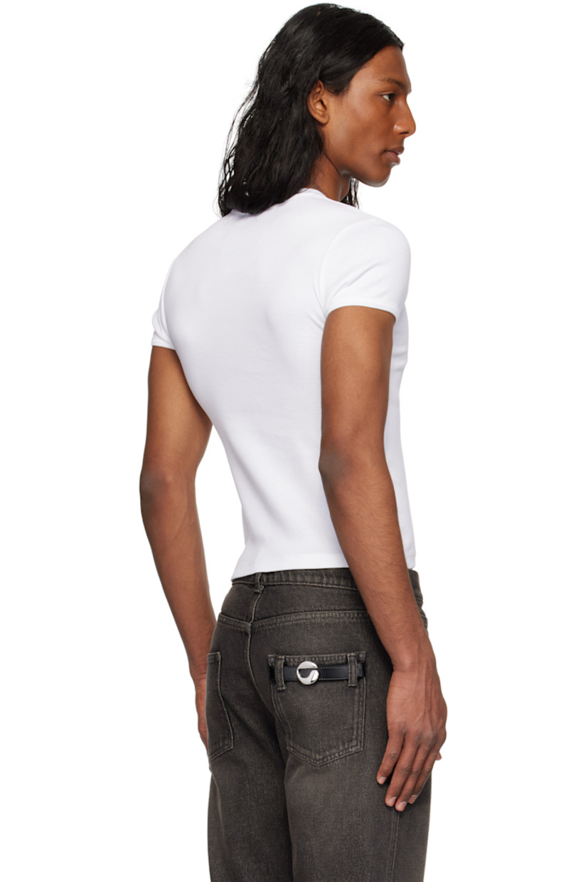 Organic cotton jersey T-shirt.

· Rib-knit crewneck and cuffs
· Printed text and bonded logo at front

Part of the Disney capsule.

Supplier color: White