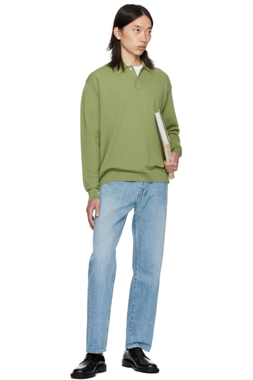 14 oz non-stretch selvedge denim jeans.

· Fading throughout
· Loose-fit and straight-leg
· Belt loops
· Five-pocket styling
· Zip fly
· Logo flag at coin pocket
· Logo patch at back waistband
· Contrast stitching in tan

Supplier color: Bleached capsule