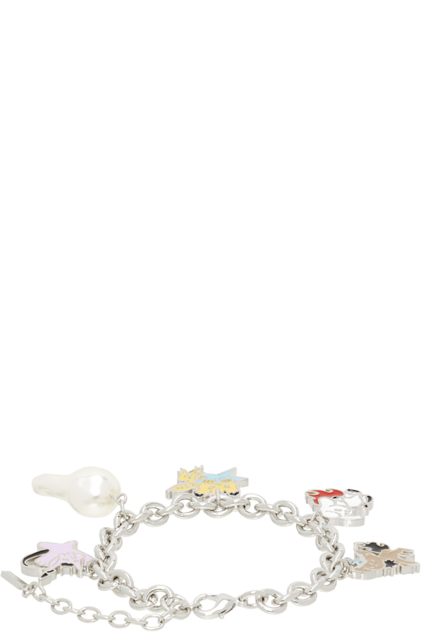 Cable chain bracelet in silver-tone brass.

· Charms with multicolor enamel throughout 
· Faux-pearl at length
· Logo plaque at adjustable lobster-clasp fastening 
· L9.5"

Supplier color: Silver