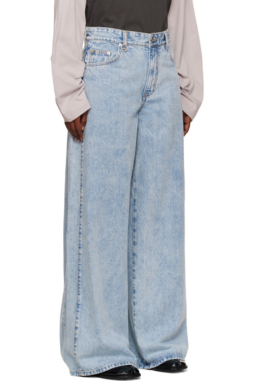 Non-stretch denim jeans.

· Fading throughout
· Wide-leg
· Low-rise
· Belt loops
· Logo-engraved O-ring at front belt loop
· Five-pocket styling
· Zip fly
· Pleat at outseams
· Jacron logo patch at back waistband
· Contrast stitching in tan

Supplier color: Sky