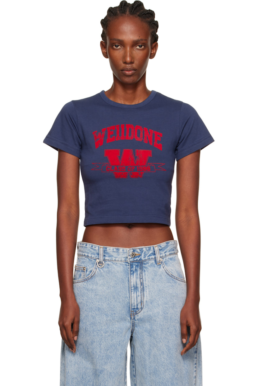 Cotton jersey T-shirt.

· Crewneck
· Logo graphic flocked at front
· Cropped hem
· Text flocked at back

Supplier color: Navy