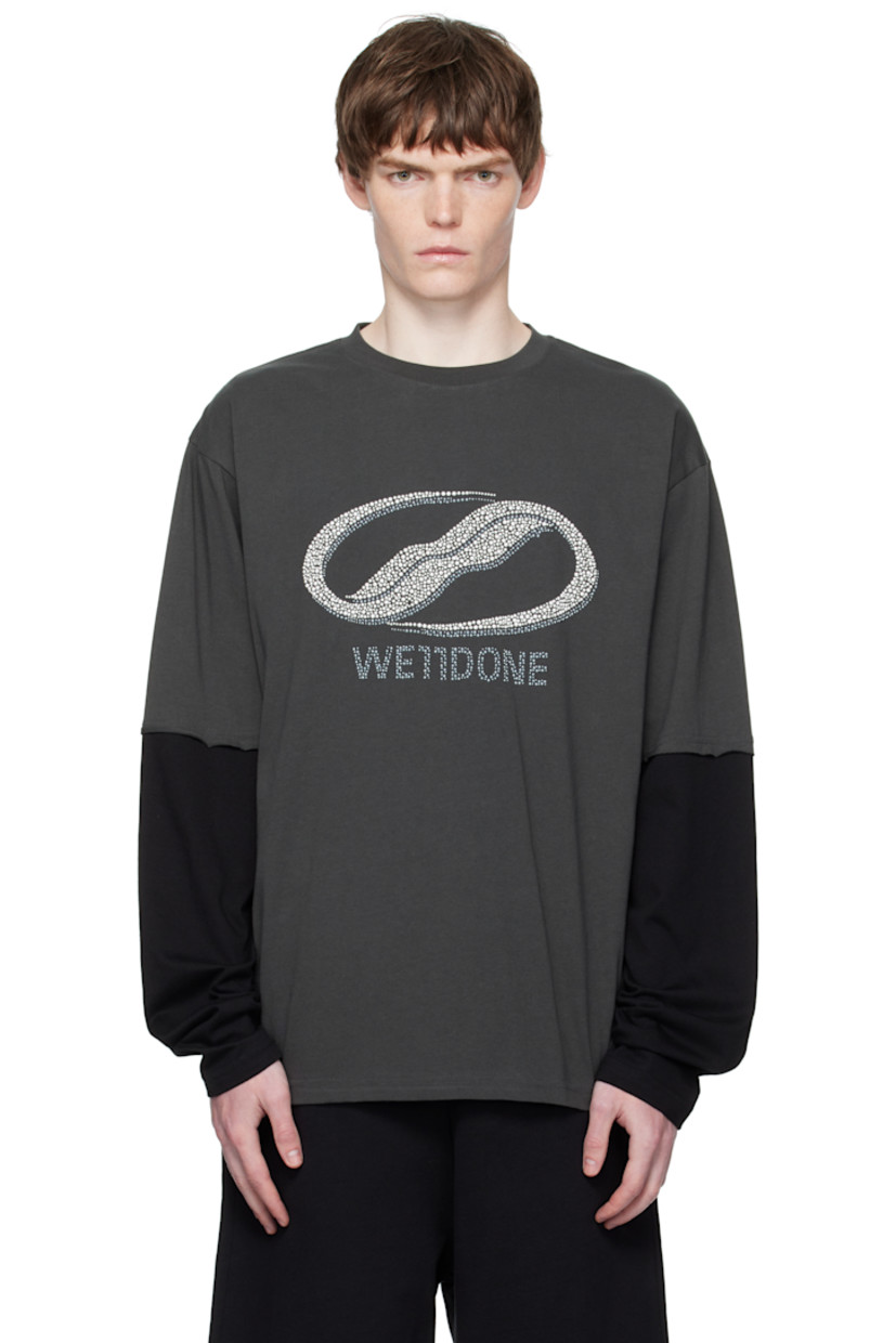 Cotton jersey T-shirt.

· Rib-knit crewneck
· Logo with faux-pearls at chest
· Dropped shoulders
· Paneled sleeves
· Logo embroidered at back hem

Supplier color: Charcoal