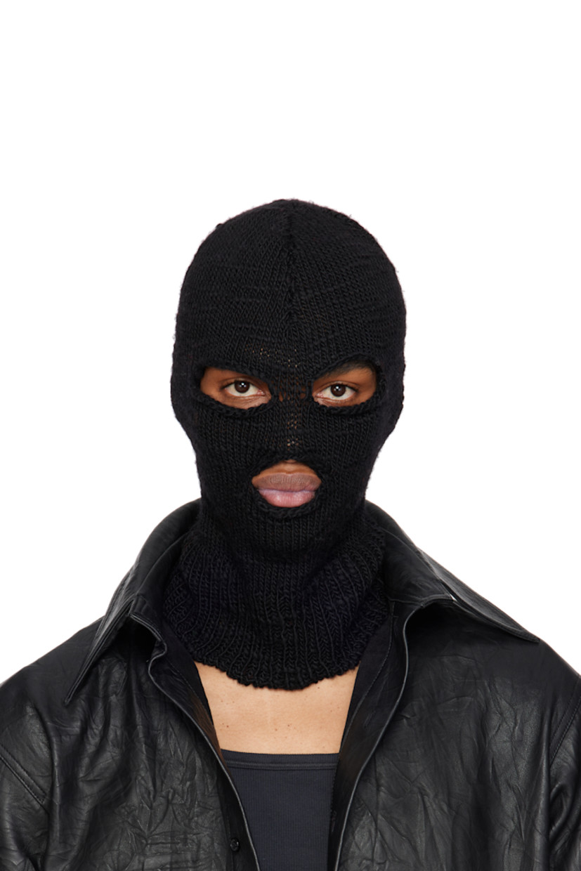 Knit cotton balaclava.

· Openings with rolled edge at face
· Rib-knit collar

Face masks and face coverings are final sale and are not eligible for return or exchange.

Supplier color: Black