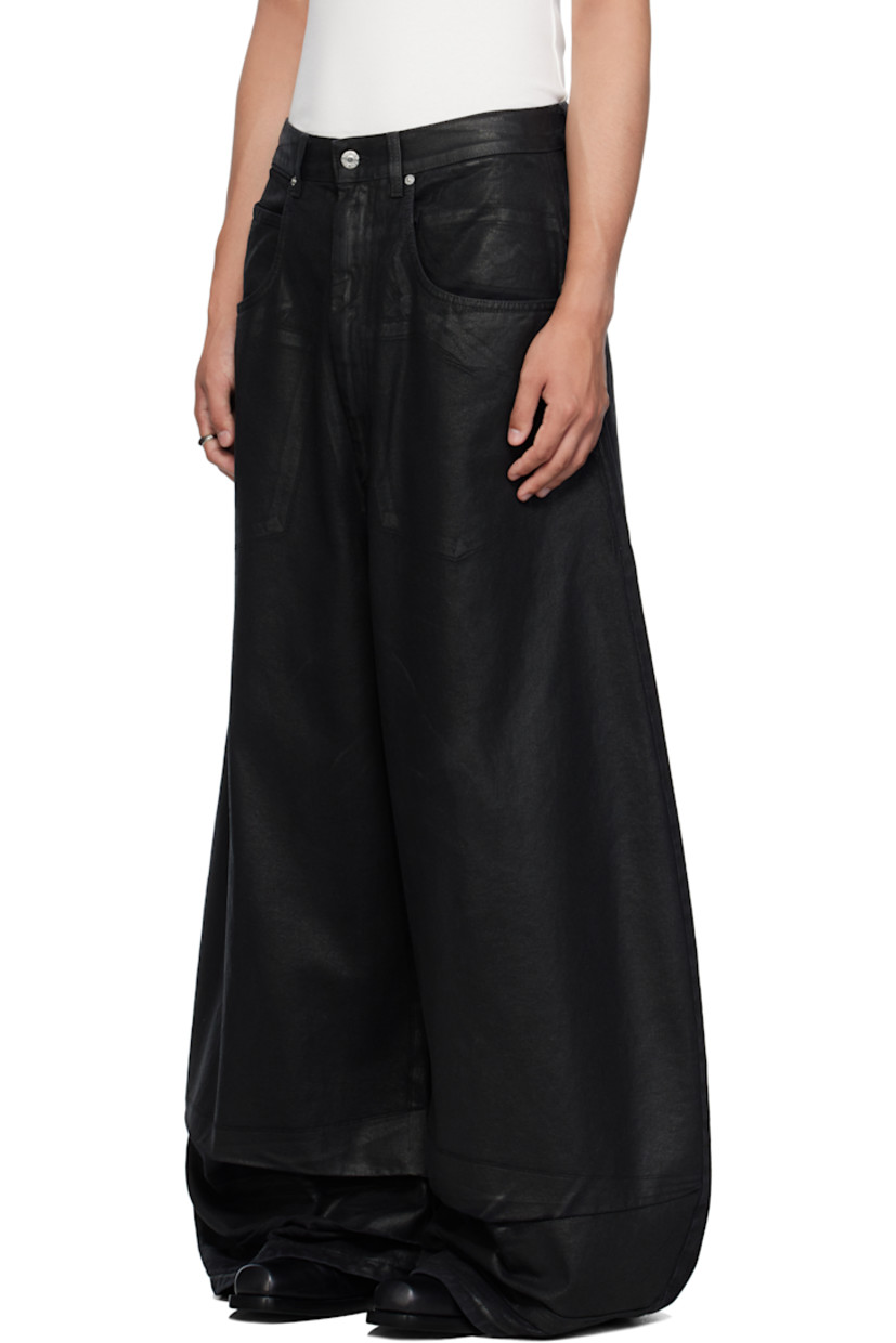 Coated non-stretch denim jeans.

· Wide-leg 
· Belt loops
· Five-pocket styling
· Zip fly 
· Logo patch at back waistband 
· Logo-engraved silver-tone hardware

Supplier color: Coated black