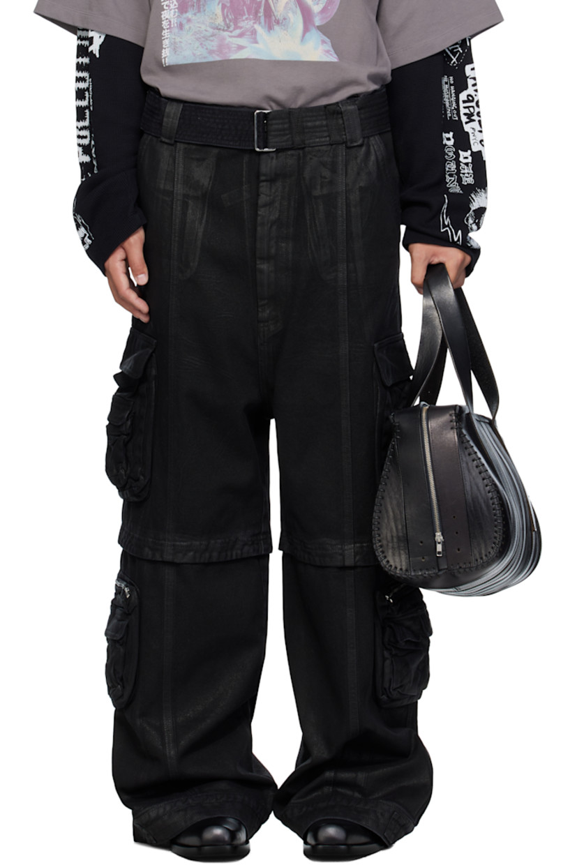 Coated non-stretch denim cargo pants. 

· Belt loops
· Detachable cinch belt 
· Four-pocket styling
· Zip fly 
· Cargo pockets at outseams

Supplier color: Coated black