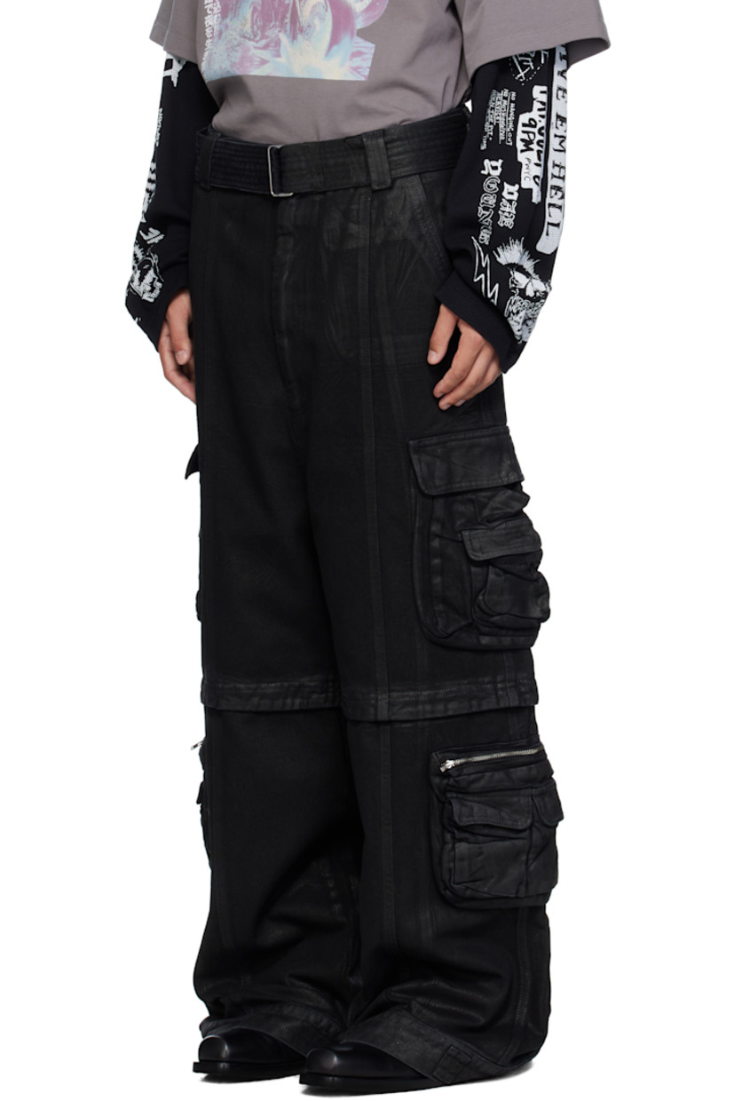 Coated non-stretch denim cargo pants. 

· Belt loops
· Detachable cinch belt 
· Four-pocket styling
· Zip fly 
· Cargo pockets at outseams

Supplier color: Coated black