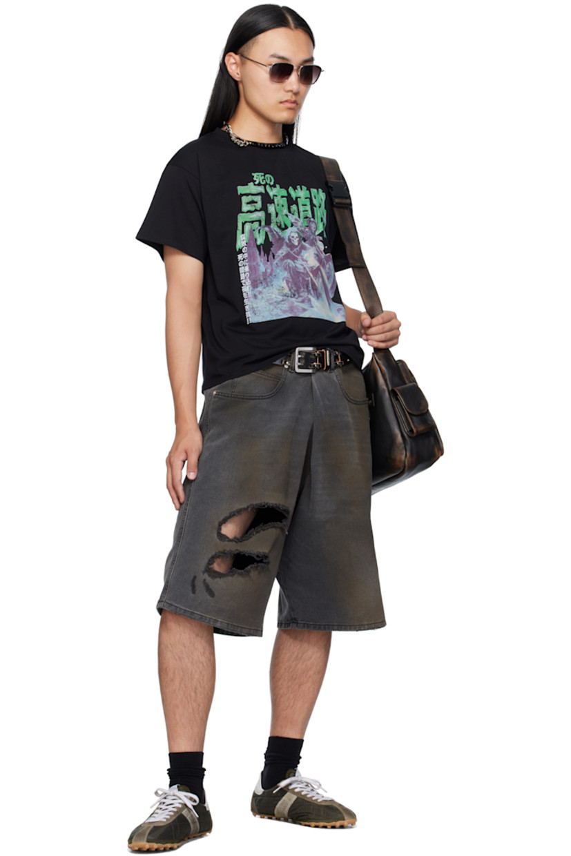 Non-stretch denim shorts.

· Wide-leg 
· Fading, whiskering, smudging, and distressing throughout 
· Belt loops
· Five-pocket styling
· Pleat at zip fly 
· Logo patch at back waistband
· Logo-engraved silver-tone hardware

Supplier color: Dirty outcast grey