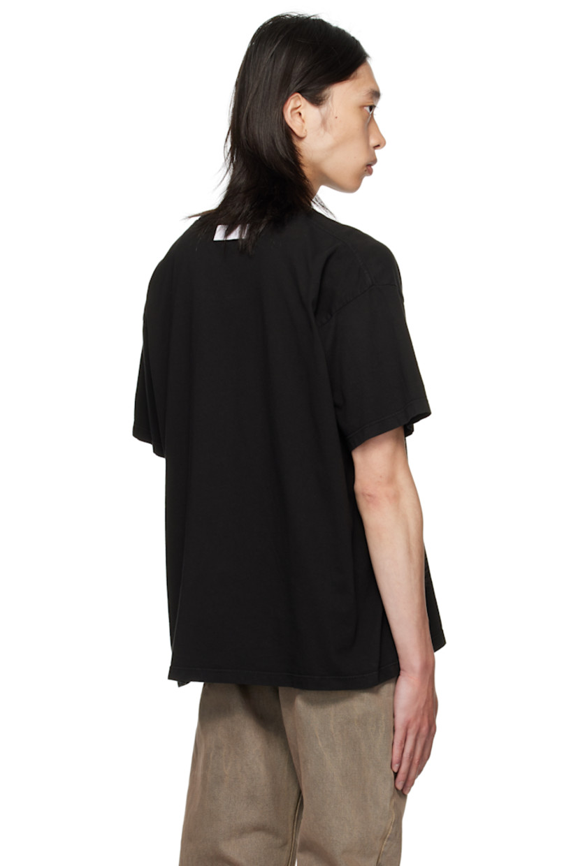 Cotton jersey T-shirt. 

· Exposed seams throughout 
· Rib-knit crewneck
· Jersey appliqué with rolled edges at front 
· Dropped shoulders

Supplier color: Black