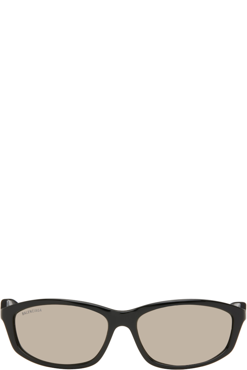 Oval Eastman Acetate Renew™-frame sunglasses in black.

· Mirrored gray lenses
· 100% UVA/UVB protection, category 3
· Logo etched at lens 
· Integrated nose pads
· Logo engraved at temple
· Includes case
· Size: 60.15 135

Supplier color: Black