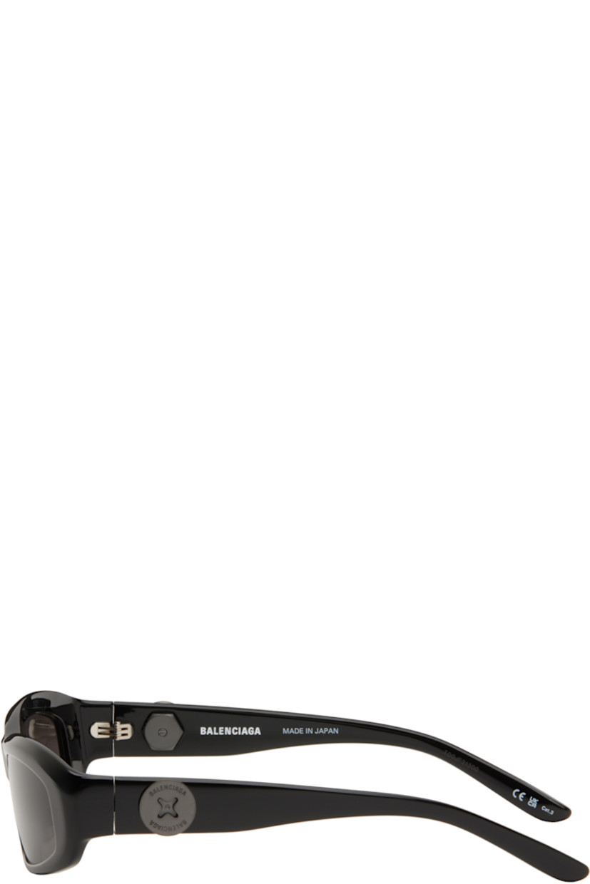 Rectangular acetate-frame sunglasses in black.

· Gray lenses
· Logo etched at lens 
· Integrated nose pads
· Logo-engraved graphic hardware at temples
· Includes case
· Size: 58.20 140

Supplier color: Black/Black/Grey