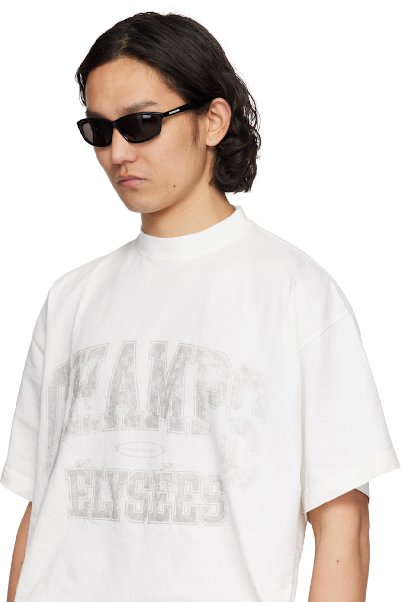 Oval Eastman Acetate Renew™-frame sunglasses in black.

· Gray lenses
· 100% UVA/UVB protection, category 3
· Logo etched at lens 
· Integrated nose pads
· Logo engraved at temple
· Includes case
· Size: 60.15 135

Supplier color: Black/Black/Gray