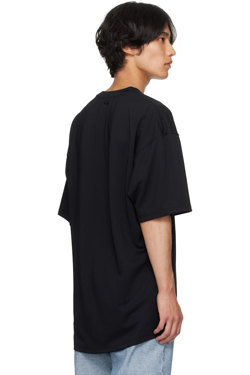 Stretch jersey T-shirt.

· Rib-knit crewneck
· Logo graphic cutout at chest
· Dropped shoulders
· Logo plaque at back collar 

Supplier color: Black