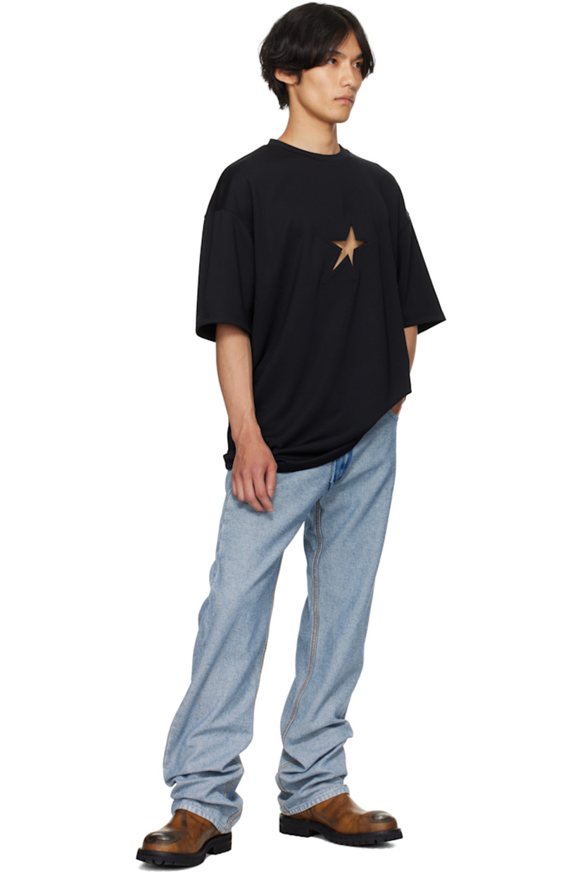 Stretch jersey T-shirt.

· Rib-knit crewneck
· Logo graphic cutout at chest
· Dropped shoulders
· Logo plaque at back collar 

Supplier color: Black