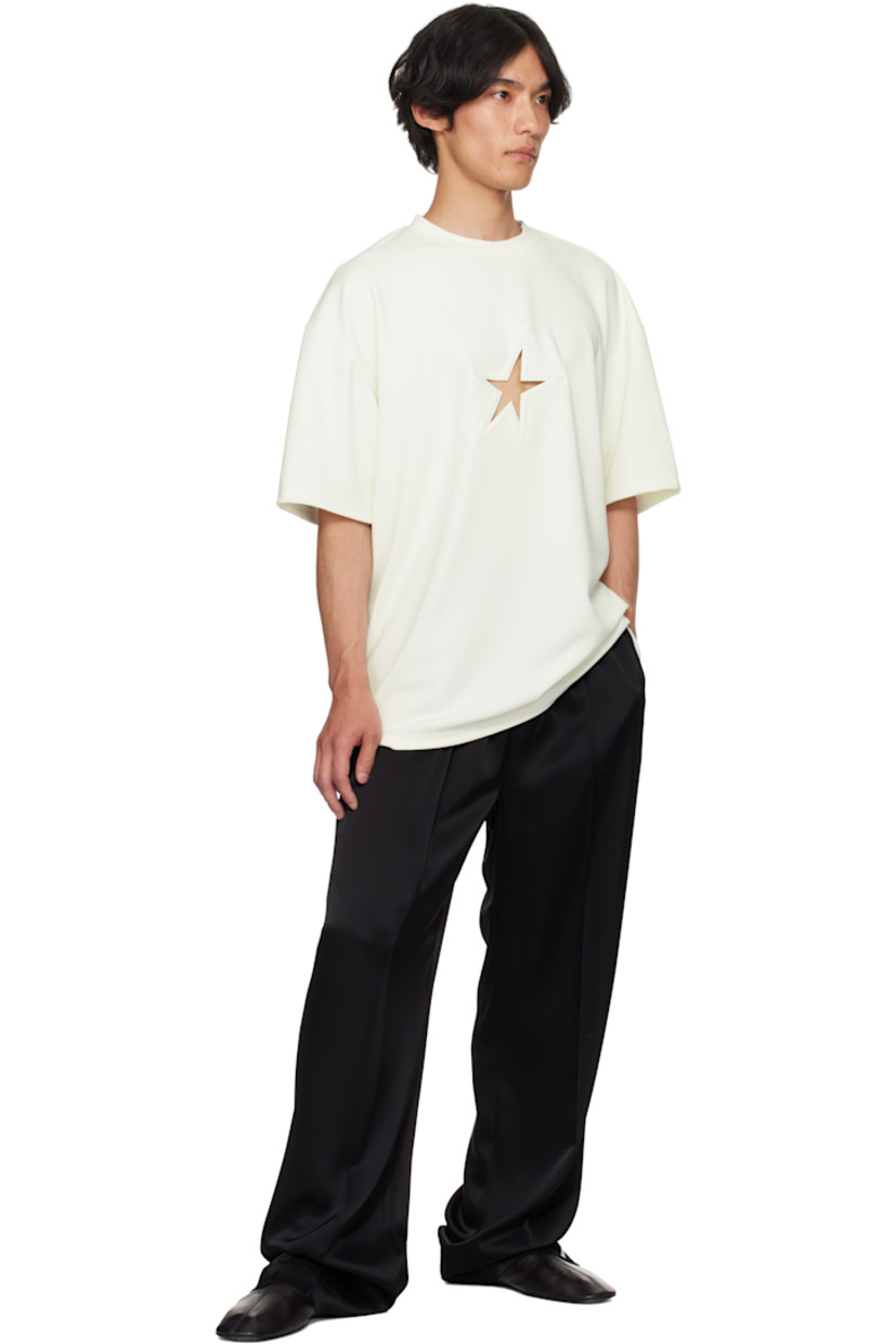 Stretch jersey T-shirt.

· Rib-knit crewneck
· Logo graphic cutout at chest
· Dropped shoulders
· Logo plaque at back collar 

Supplier color: Snow