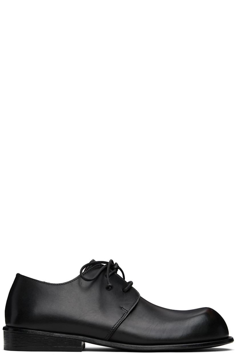Buffed leather derbys.

· Lace-up closure
· Stacked leather heel with rubber injection
· Leather sole with rubber injection

Supplier color: Black