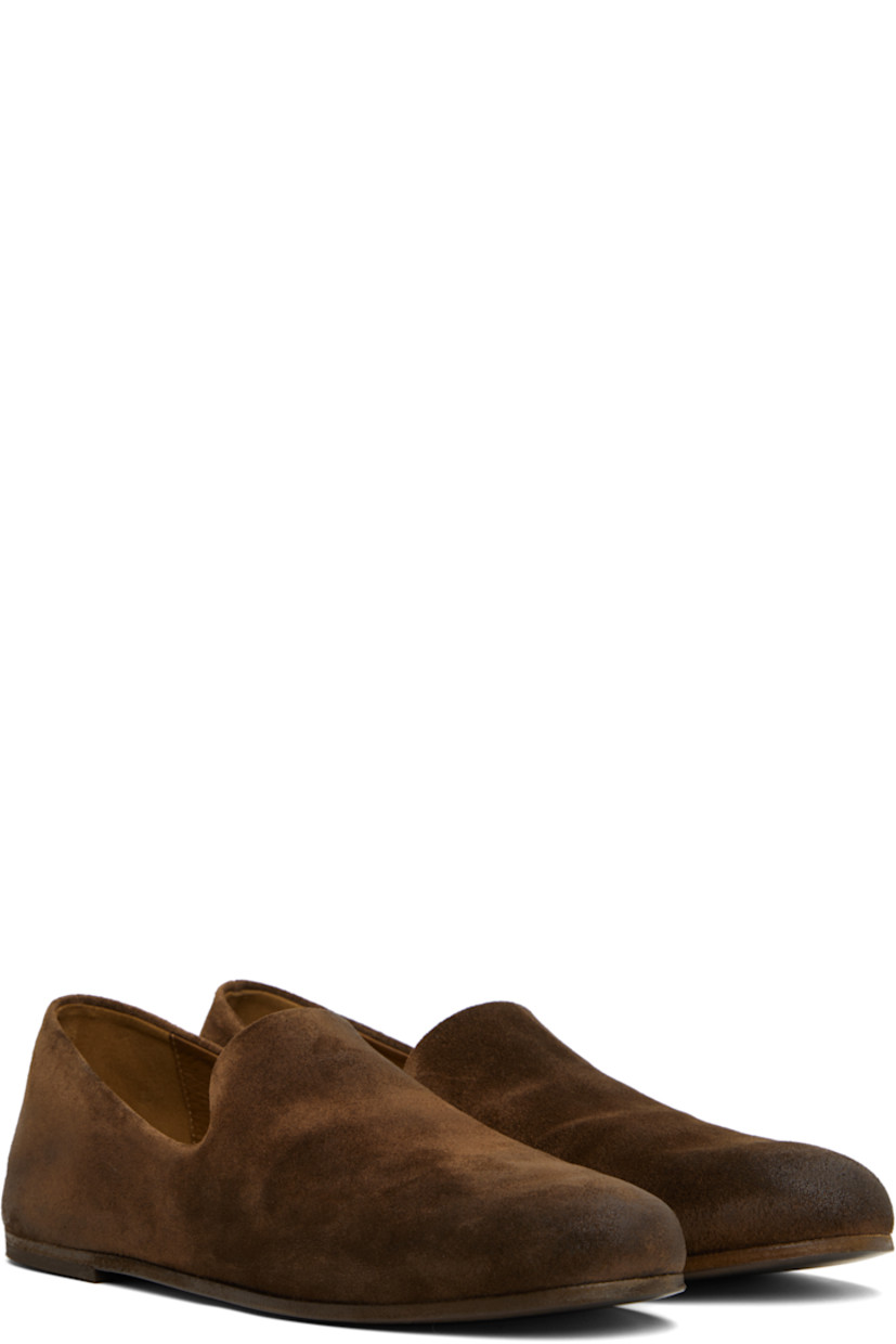 Suede loafers in brown.

· Buffed leather lining
· Rubber heel 
· Leather sole

Supplier color: Chocolate