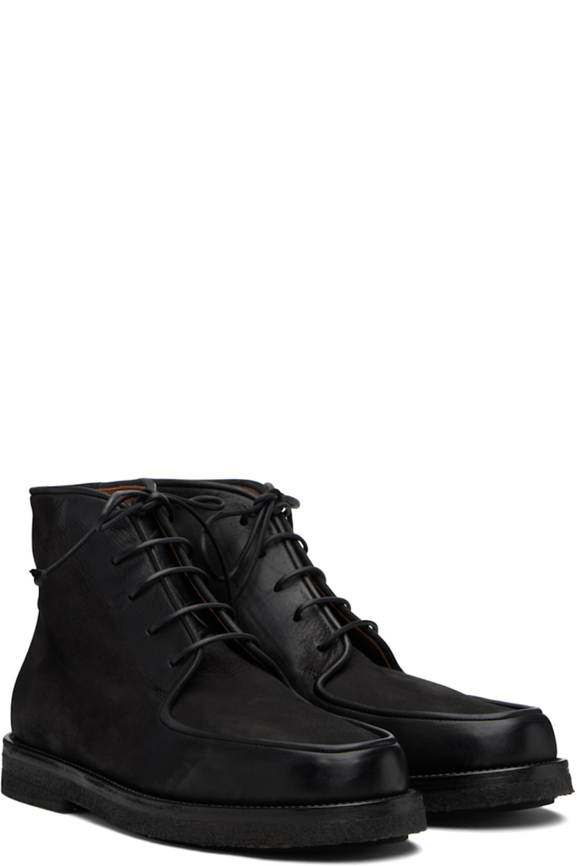 Ankle-high nubuck boots.

· Moc toe
· Lace-up closure
· Topstitching at welt
· Crêpe rubber midsole
· Treaded rubber sole

Supplier color: Black