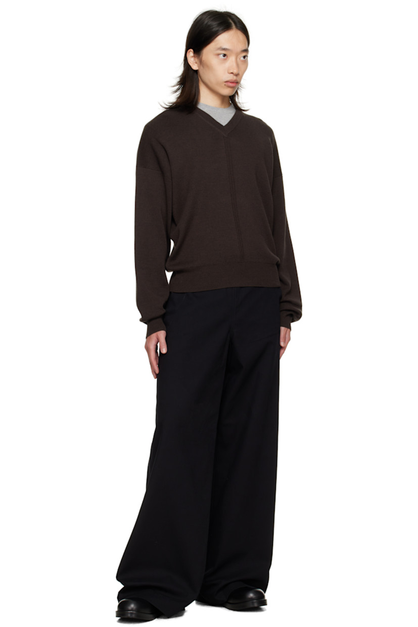 Stretch cotton canvas trousers.

· Belt loops
· Four-pocket styling
· Zip fly
· Buttoned overlay at front

Supplier color: Black