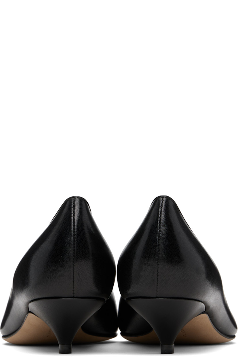 Grained lambskin heels. 

· Pointed toe
· Suede and grained leather lining
· Covered kitten heel with rubber injection
· Nubuck sole with rubber injection 
· Heel: H1.5"

Supplier color: Black