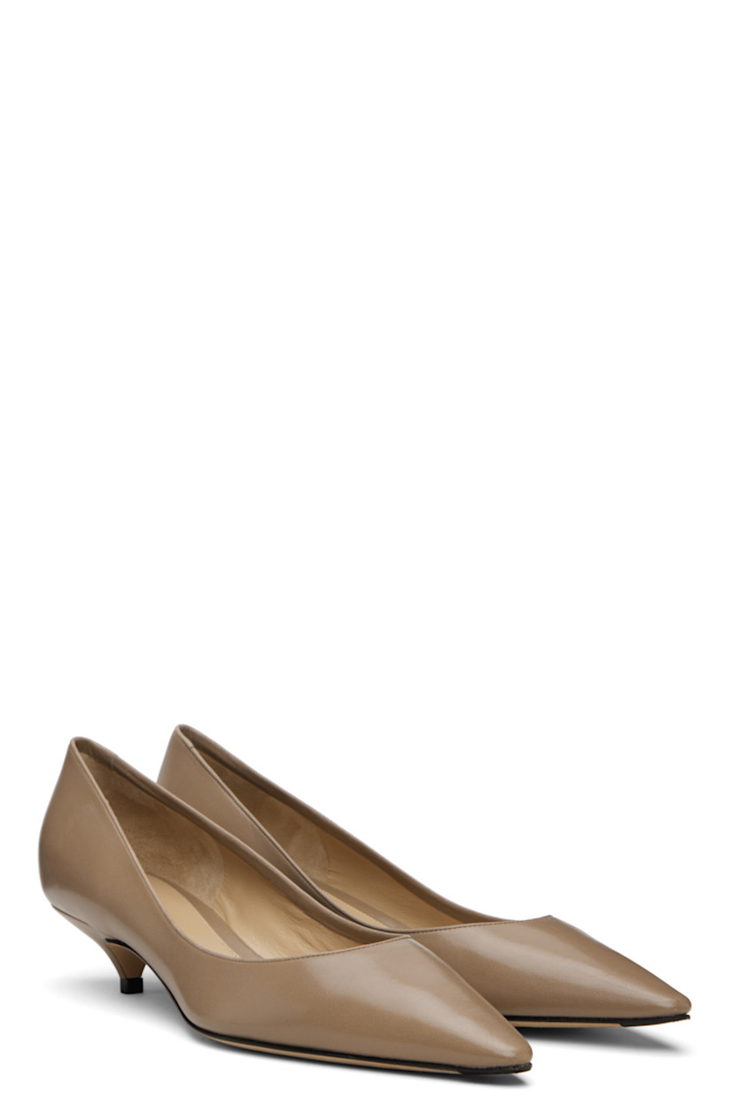 Grained lambskin heels. 

· Pointed toe
· Suede and grained leather lining
· Covered kitten heel with rubber injection
· Nubuck sole with rubber injection 
· Heel: H1.5"

Supplier color: Beige grey