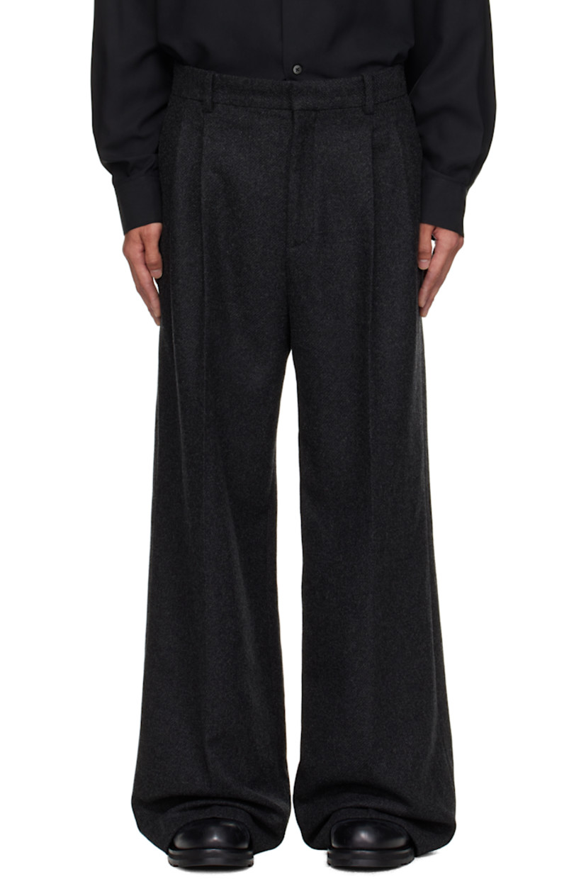 Lightweight brushed virgin wool- and goat cashmere-blend twill trousers.

· Wide-leg 
· Mid-rise 
· Belt loops
· Four-pocket styling
· Zip fly 
· Pleats at front 
· Creased legs 

Supplier color: Dark grey