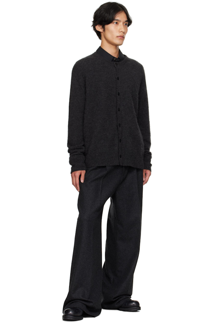 Lightweight brushed virgin wool- and goat cashmere-blend twill trousers.

· Wide-leg 
· Mid-rise 
· Belt loops
· Four-pocket styling
· Zip fly 
· Pleats at front 
· Creased legs 

Supplier color: Dark grey