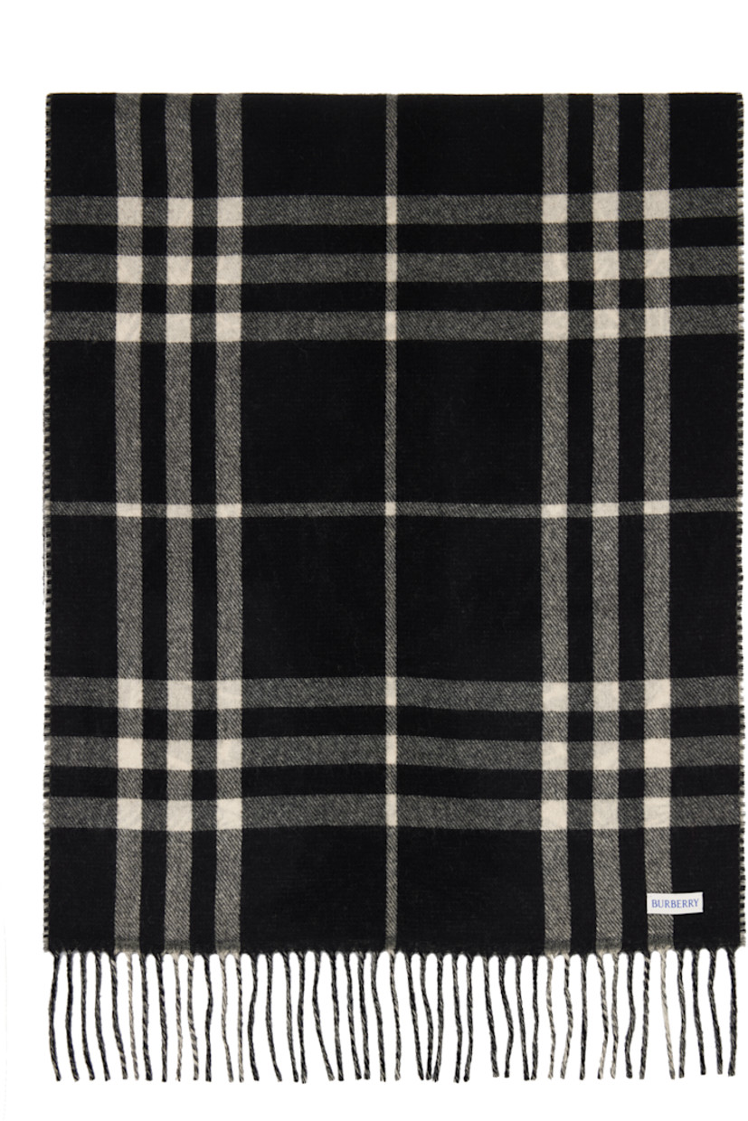 Rectangular cashmere flannel scarf.

· Jacquard logo graphic at face
· Fringed detailing at ends
· Check pattern at back face
· L82.5" x W19.5"

Supplier color: Black/Calico
