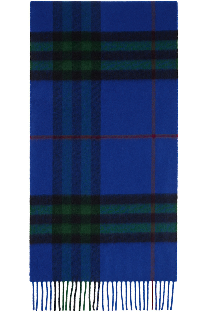 Rectangular cashmere flannel scarf.

· Check pattern throughout
· Fringed detailing at ends
· L66" x W11.75"

Supplier color: Knight