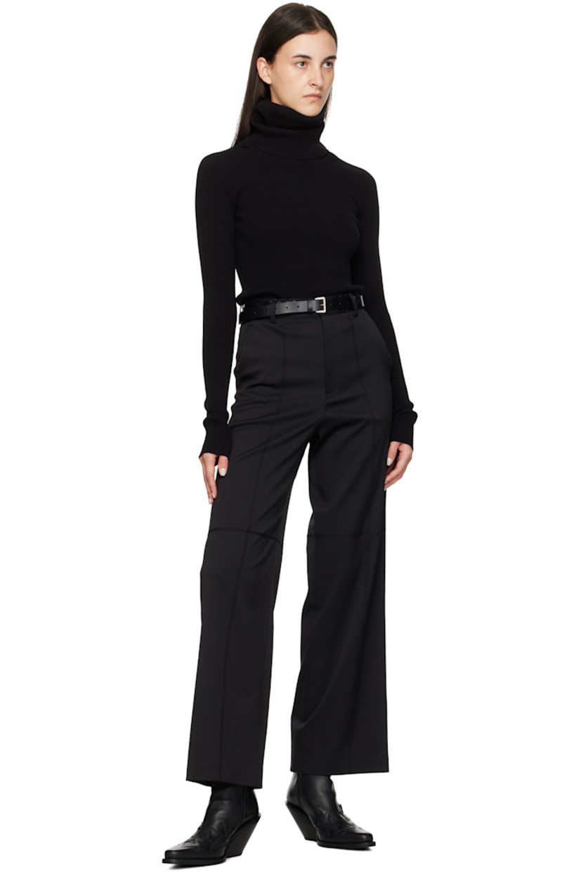 Buffed leather belt.

· Crisscrossing straps throughout
· Keeper loop
· Pin-buckle fastening
· W1"

Supplier color: Black