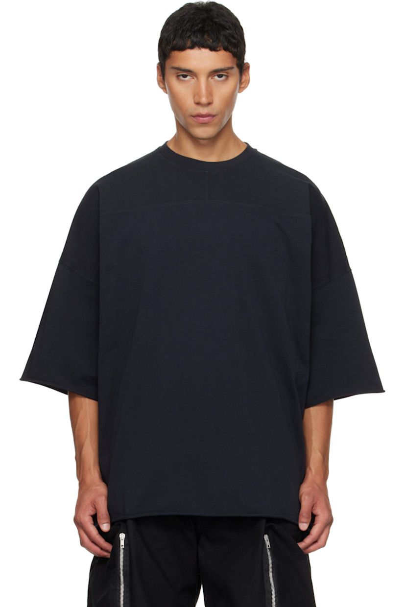 Cotton jersey T-shirt. 

· Rib-knit crewneck
· Rolled edge at hem and cuffs
· Dropped saddle shoulders
· Stripes printed at back 

Supplier color: Black