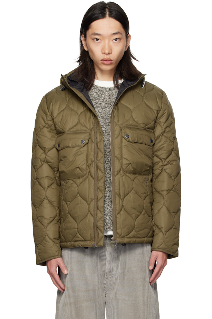 Insulated and quilted nylon ripstop jacket.

· Bungee-style drawstring at hood
· Stand collar
· Two-way zip closure
· Flap pockets and embroidered logo at front
· Bungee-style drawstring at hem
· Locker loop at back collar
· Patch pocket at interior
· Full satin lining

Supplier color: Beech