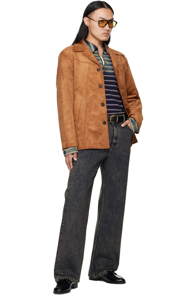 Stretch faux-suede jacket. 

· Open spread collar 
· Button closure 
· Welt pockets at front and interior 
· Full satin lining

Supplier color: Camel