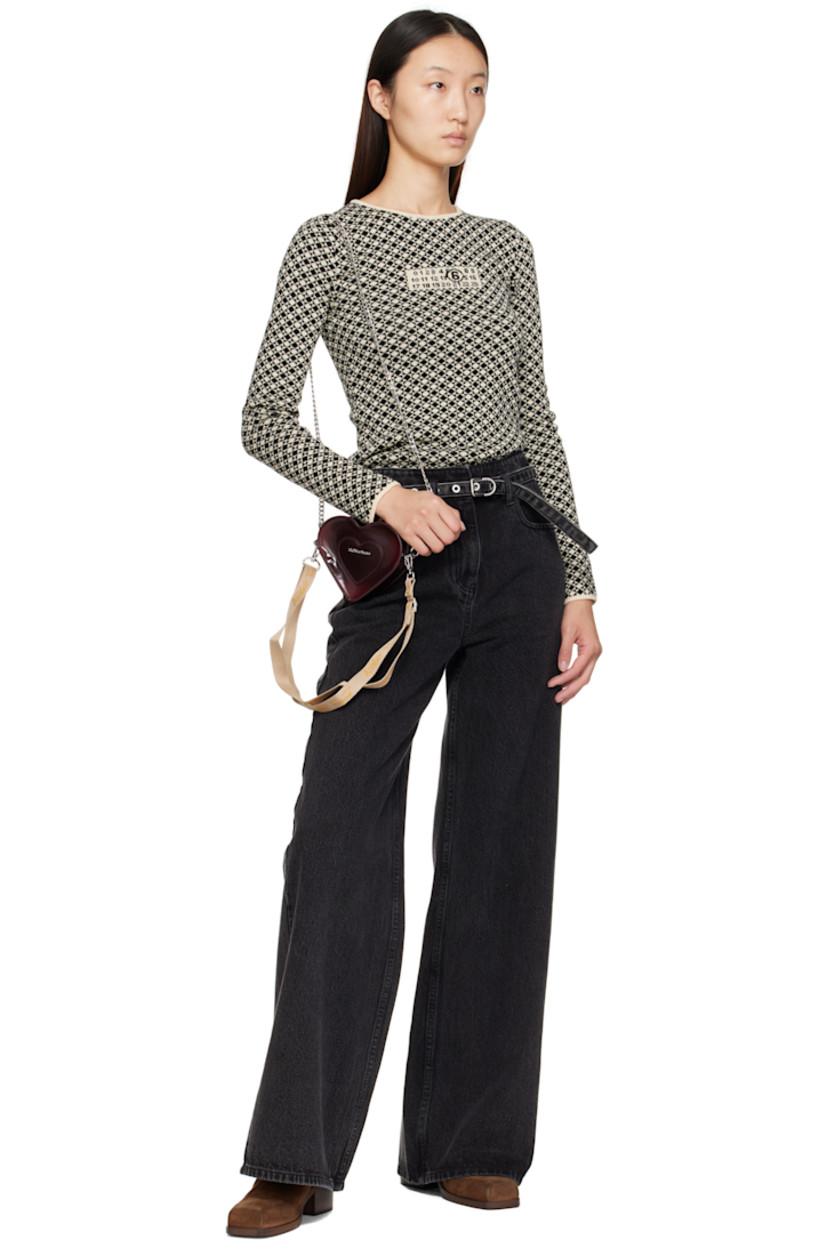 Heart-shaped buffed faux-leather shoulder bag.

· Adjustable and detachable crossbody strap
· Alternate detachable crossbody chain
· Logo hardware and graphic appliqué at face
· Zip closure
· Card slot at interior
· Twill lining
· H4.5" x W6" x D1.5"

Supplier color: Oxford rub off