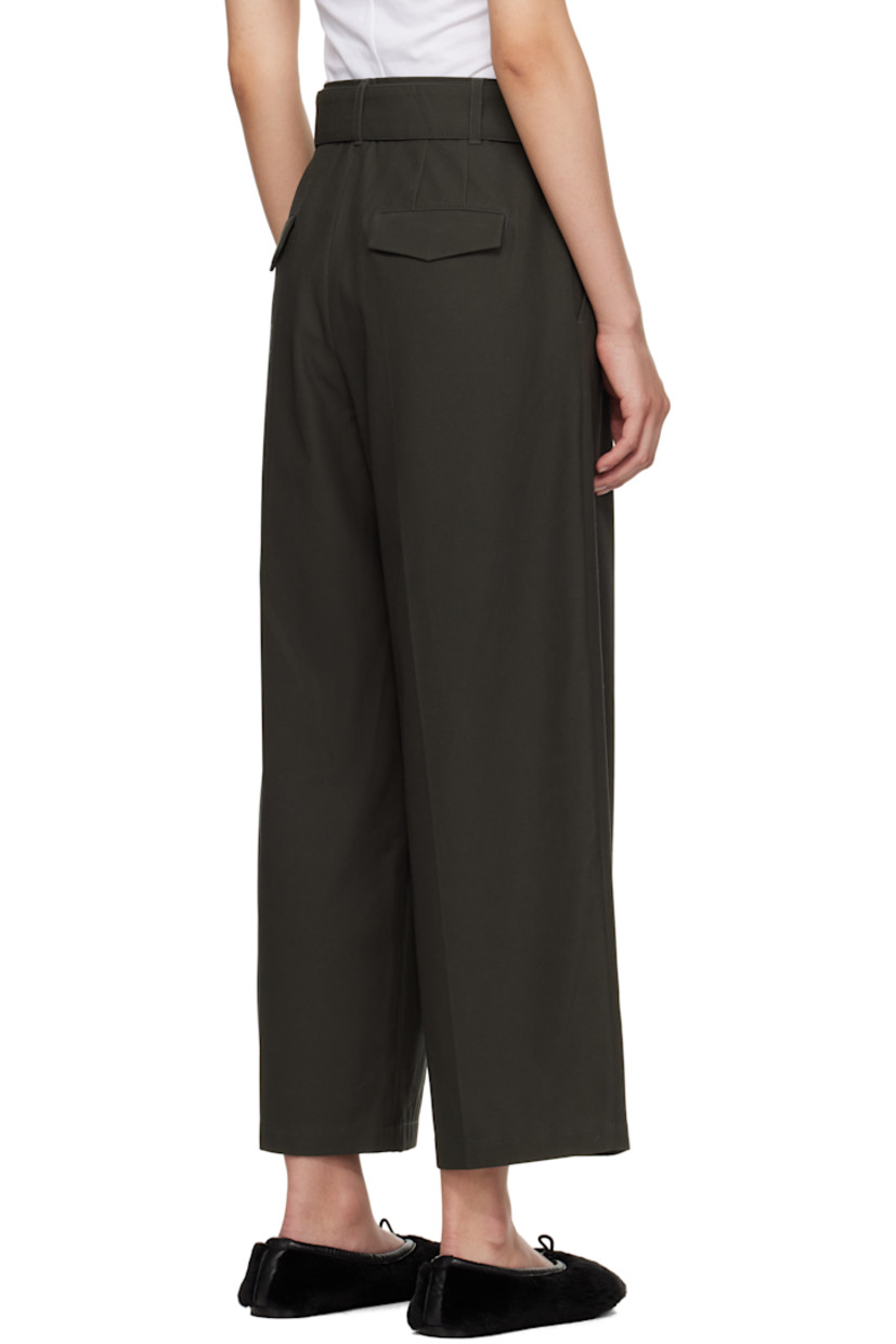 Organic cotton twill trousers.

· Wide-leg
· Mid-rise
· Belt loops
· Four-pocket styling
· Zip fly
· Pleats at front
· Creased legs

Supplier color: Dark Loden Green