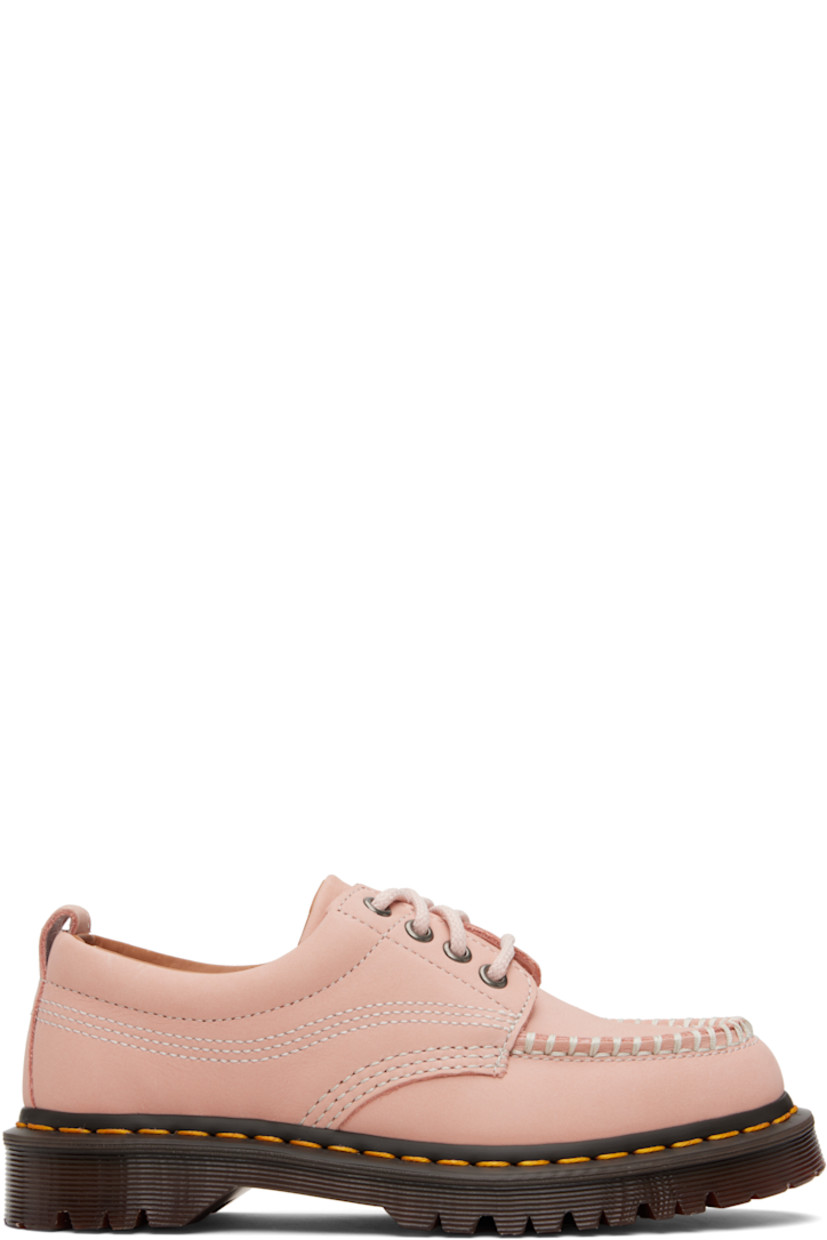 Nubuck derbys.

· Blanket stitching at moc toe
· Lace-up closure
· Padded tongue and collar
· Pull-loop at heel collar
· Buffed leather lining
· Yellow topstitching at heat-sealed Goodyear welt
· Treaded Air Cushion rubber sole

Supplier color: Powder pink