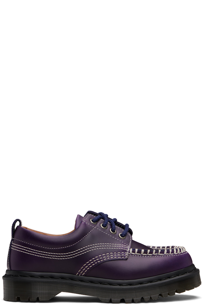 Buffed Orleans leather derbys.

· Blanket stitching at moc toe
· Lace-up closure
· Padded collar
· Pull-loop at heel collar
· Buffed leather lining
· Heat-sealed Goodyear welt
· Treaded Air Cushion rubber sole
· Contrast stitching in white

Supplier color: Midnight blue