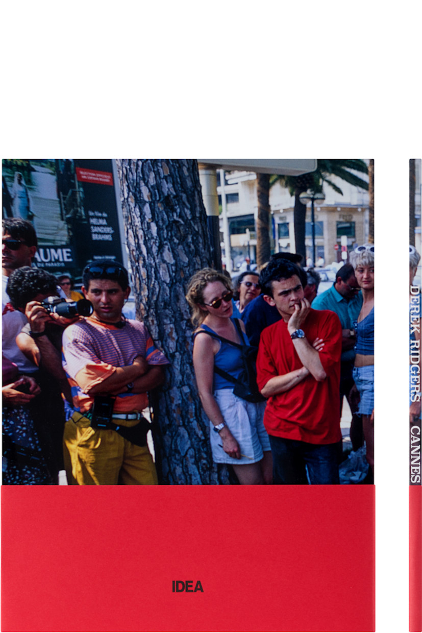 Photographic compendium documenting the Cannes film festival from 1984 to 1996, by Derek Ridgers. 

· Softcover with gatefolds
· Belly band with printed title
· 96 pages
· 1st edition of 500 copies
· H25.5 x W20 cm