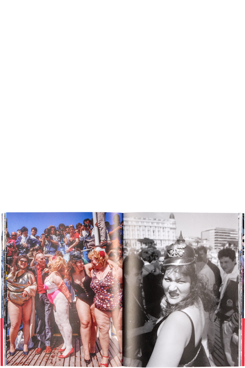 Photographic compendium documenting the Cannes film festival from 1984 to 1996, by Derek Ridgers. 

· Softcover with gatefolds
· Belly band with printed title
· 96 pages
· 1st edition of 500 copies
· H25.5 x W20 cm