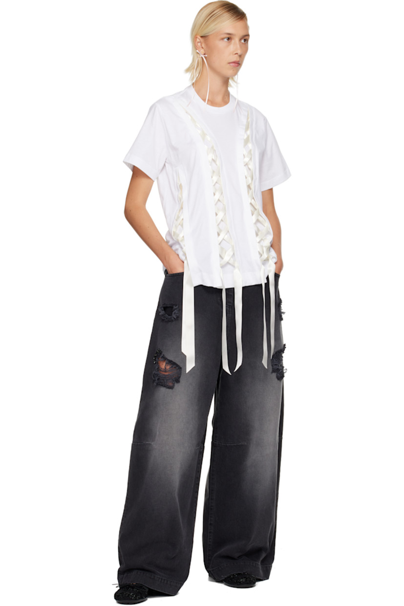 Cotton jersey T-shirt.

· Rib-knit crewneck
· Slits with lace-up satin ribbons at front

Supplier color: White