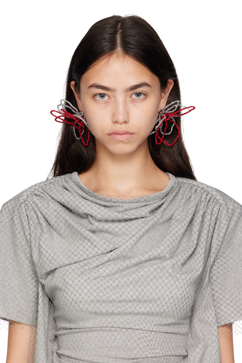 Pair of drop earrings in galvanized steel.

· Red and silver-tone floral crystals at face
· Silver-tone brass post-stud fastening 
· D4"

Supplier color: Multi red/Mirrored