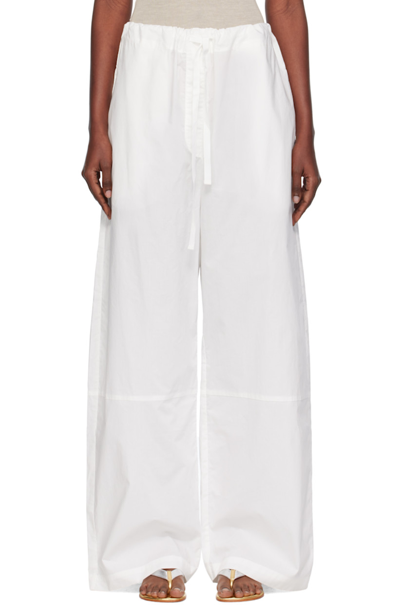 Cotton poplin trousers.

· Drawstring at elasticized waistband
· Four-pocket styling

Supplier color: White